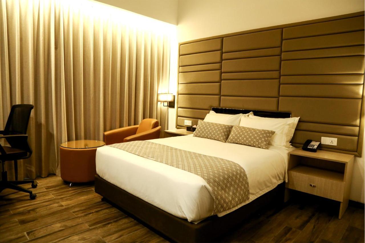 Best Western Sks Chattogram Chittagong Exterior foto