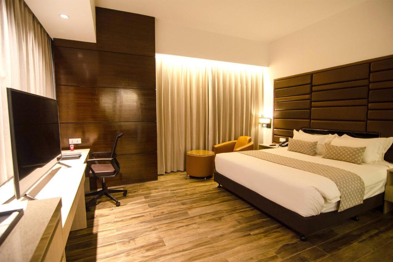 Best Western Sks Chattogram Chittagong Exterior foto