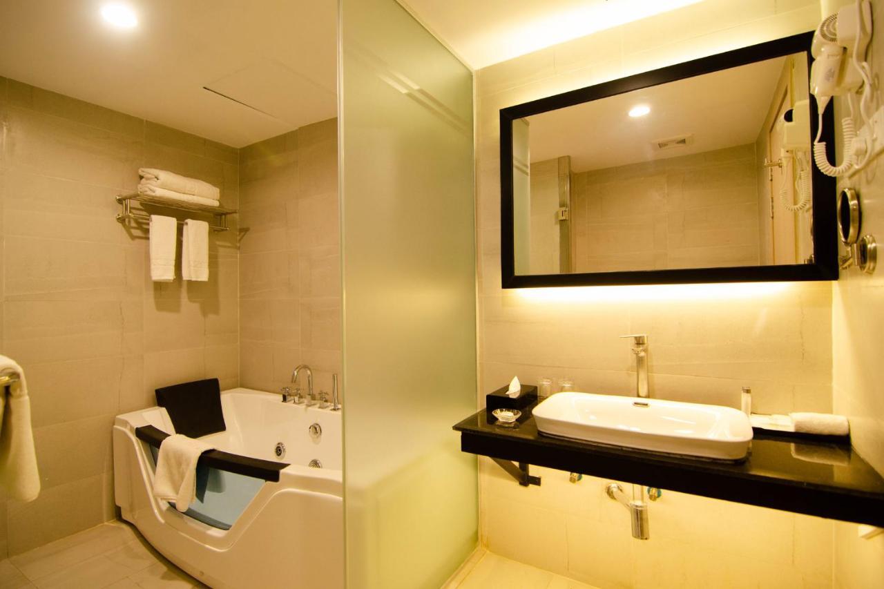 Best Western Sks Chattogram Chittagong Exterior foto