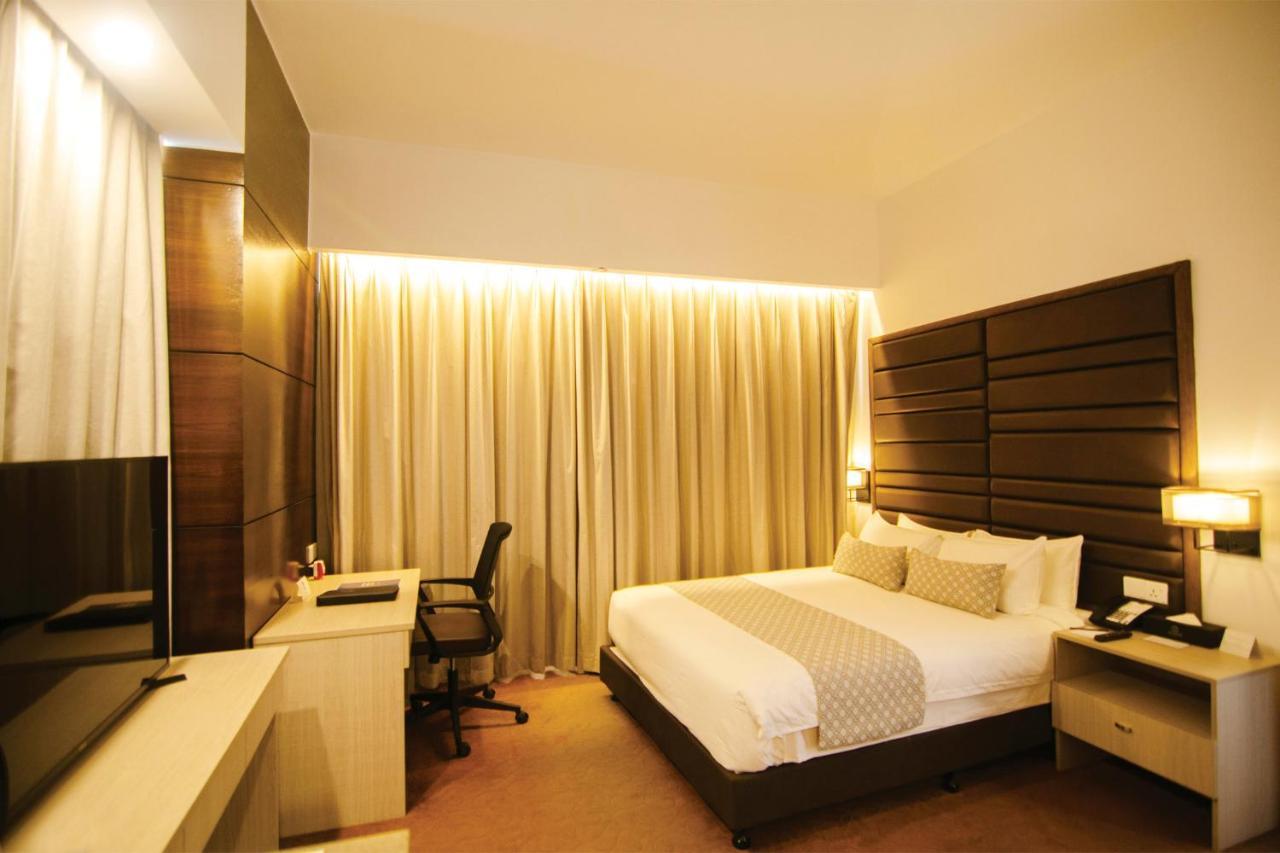 Best Western Sks Chattogram Chittagong Exterior foto