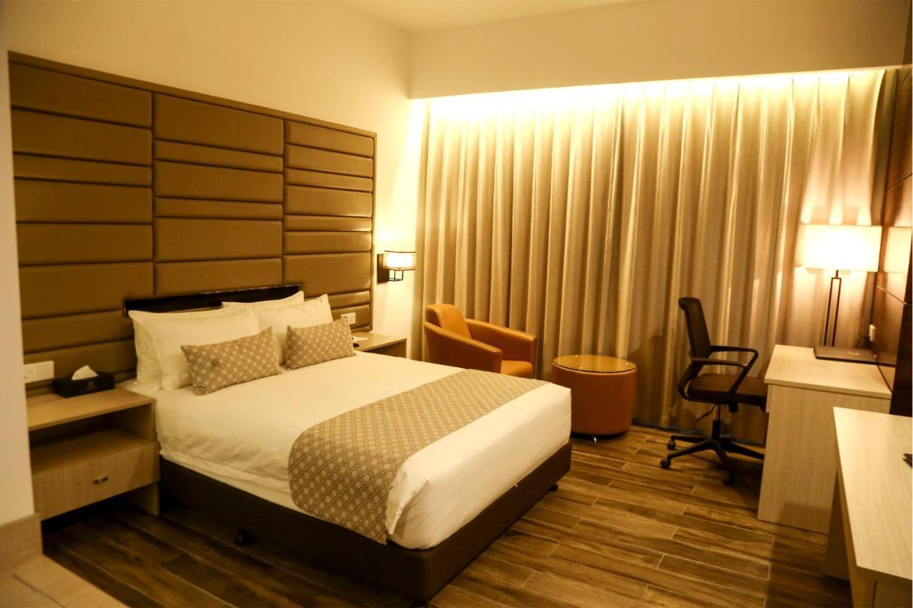 Best Western Sks Chattogram Chittagong Exterior foto