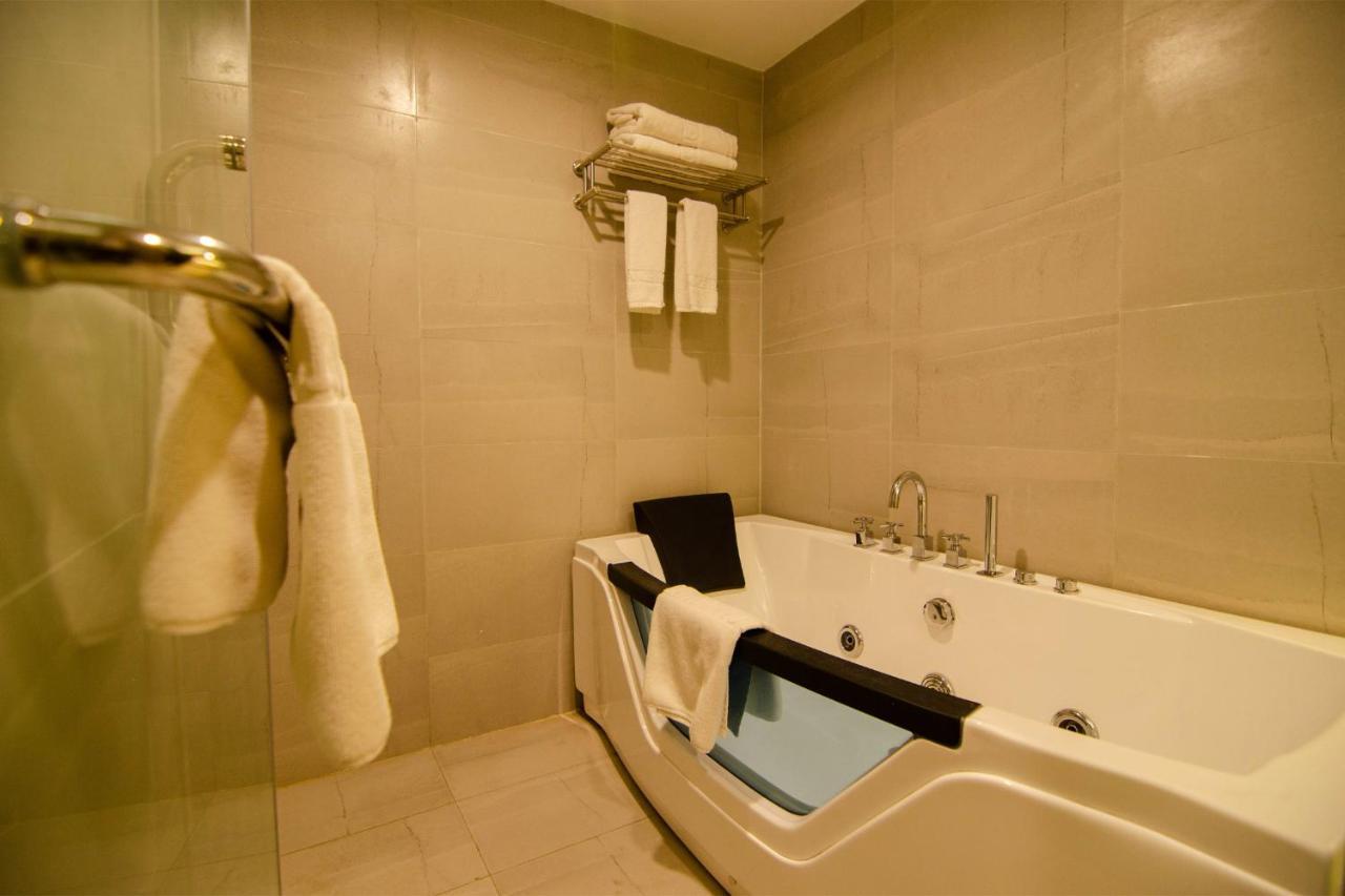Best Western Sks Chattogram Chittagong Exterior foto